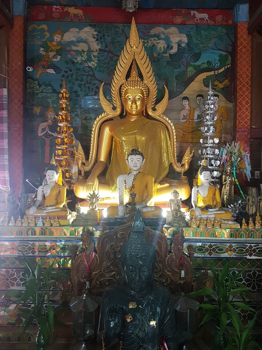 วัดคันธาพฤกษา ในหมู่บ้านแม่กำปอง